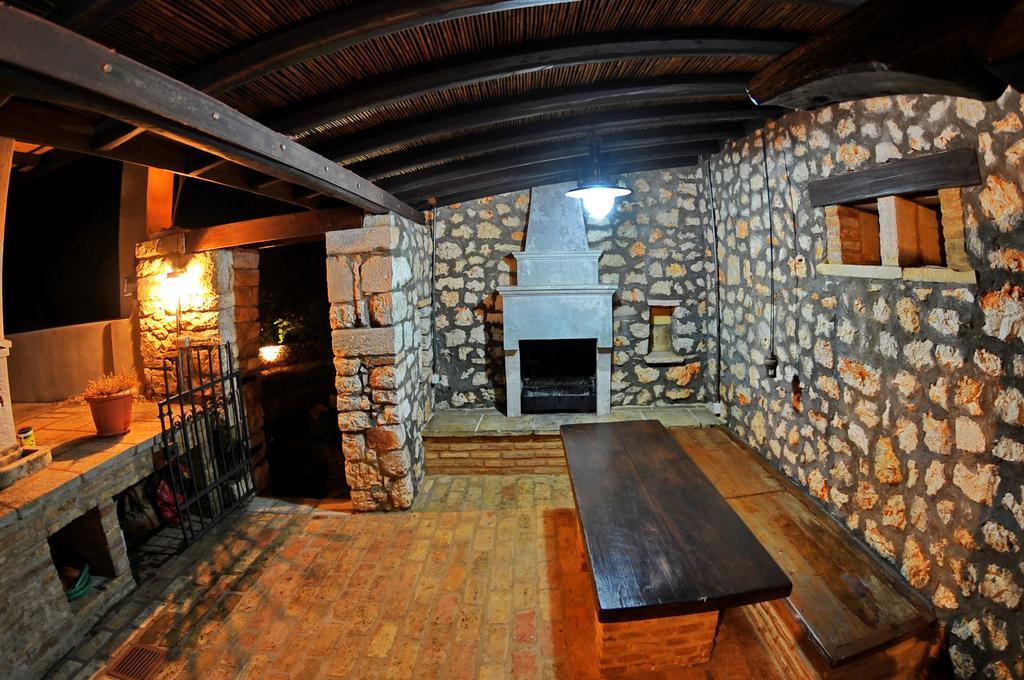 Domus Nostos Villa Apolpaina Buitenkant foto